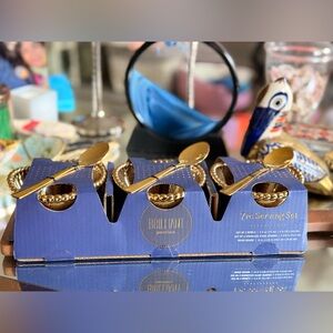 NEW Brilliant Porcelain 7-Piece Serving Set – Gold Bowls, Spoons & Wood Board